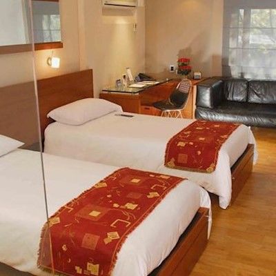 Hotel Nh Boheme Royal
