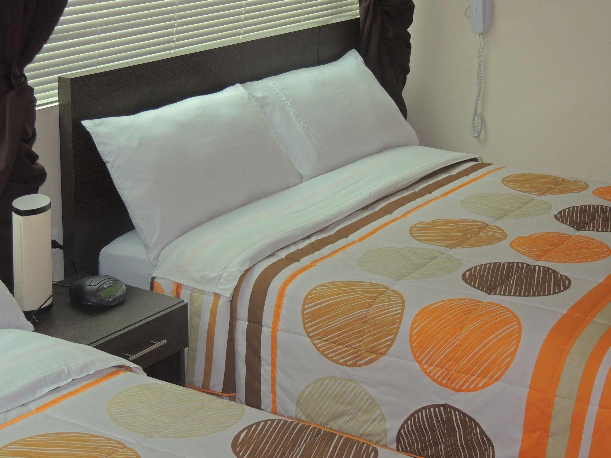 Titan & Hotel 3*