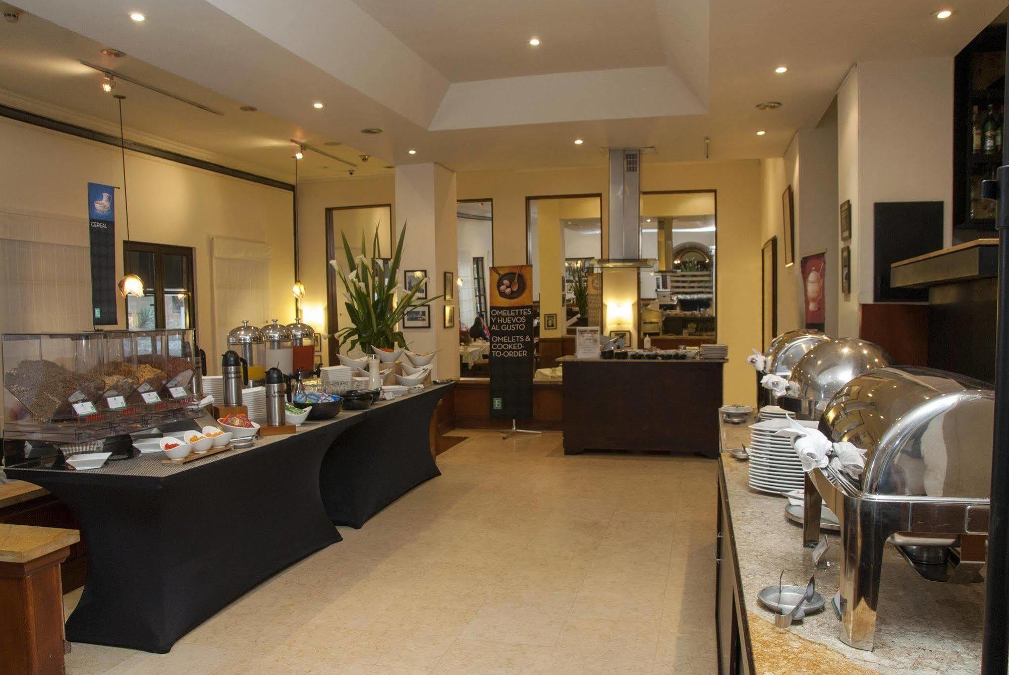 Hotel Embassy By Hilton - Rosales 5*