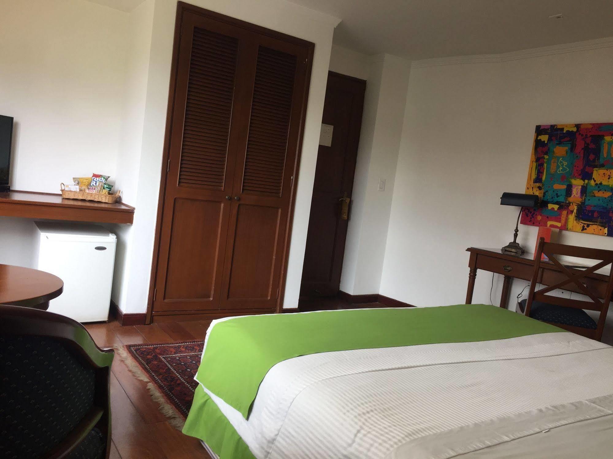 Emaus Hotel