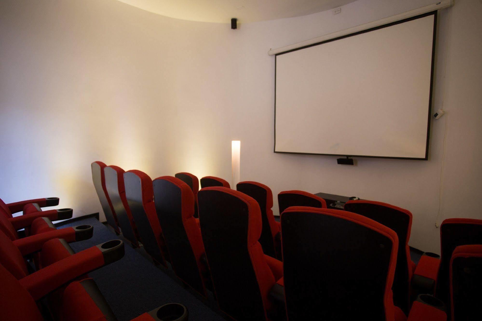 Hotel Continental Bluedoors 4*
