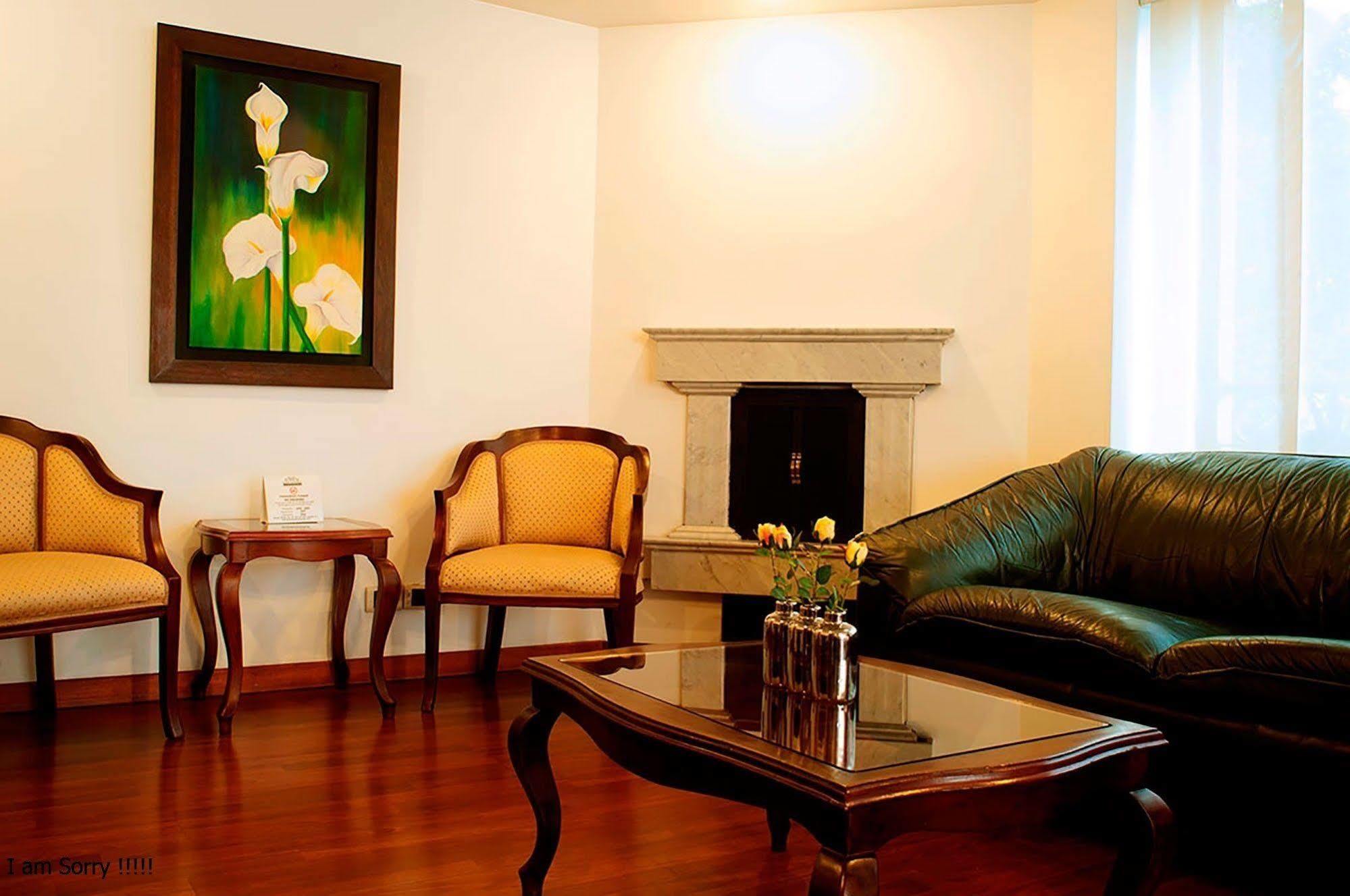 Andes Apartahotel 3*