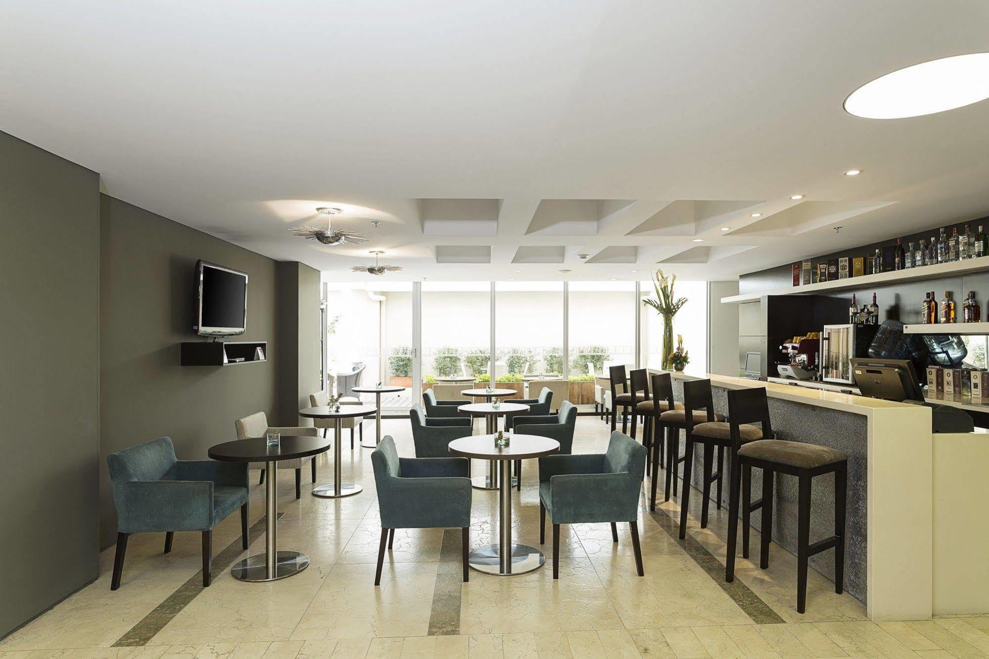 Bh Bicentenario Hotel