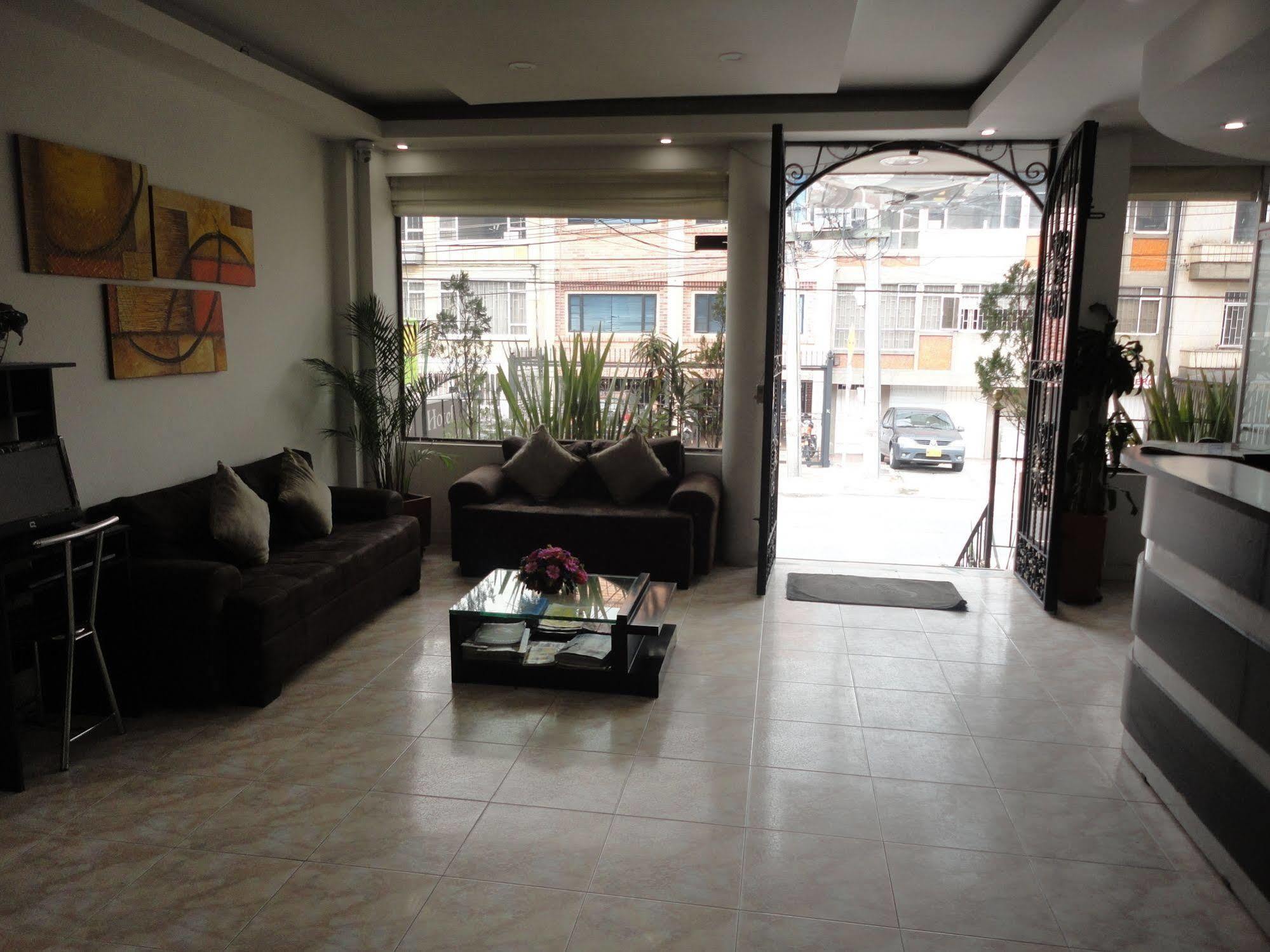 Fenix Real 3*