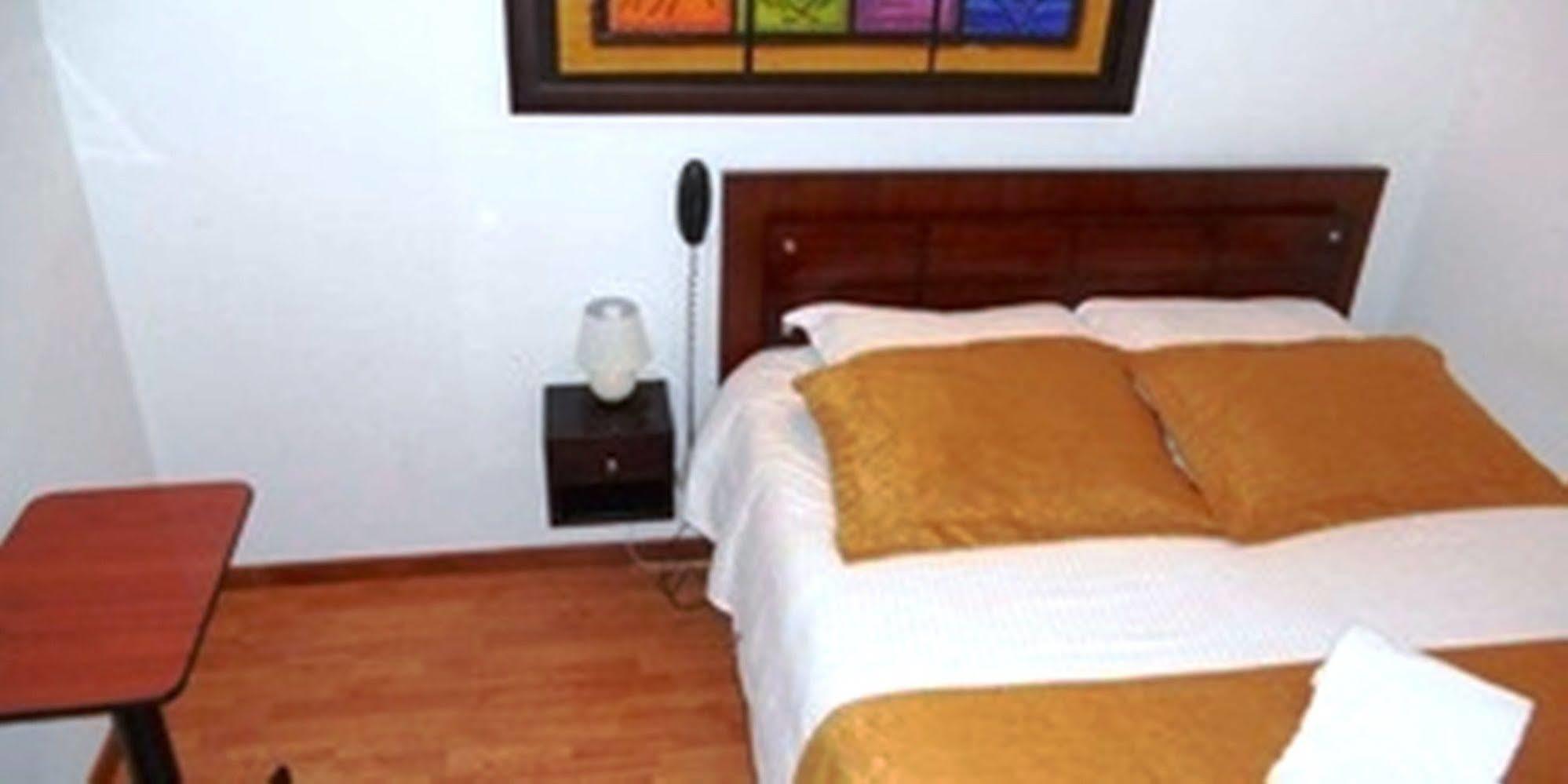 Expo Embajada Hotel