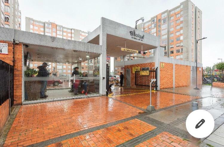La Felicidad: El Bosque Apartamento *