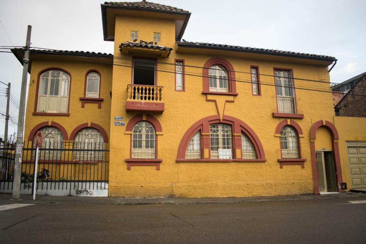 Hostal CQ Lourdes Hostal *