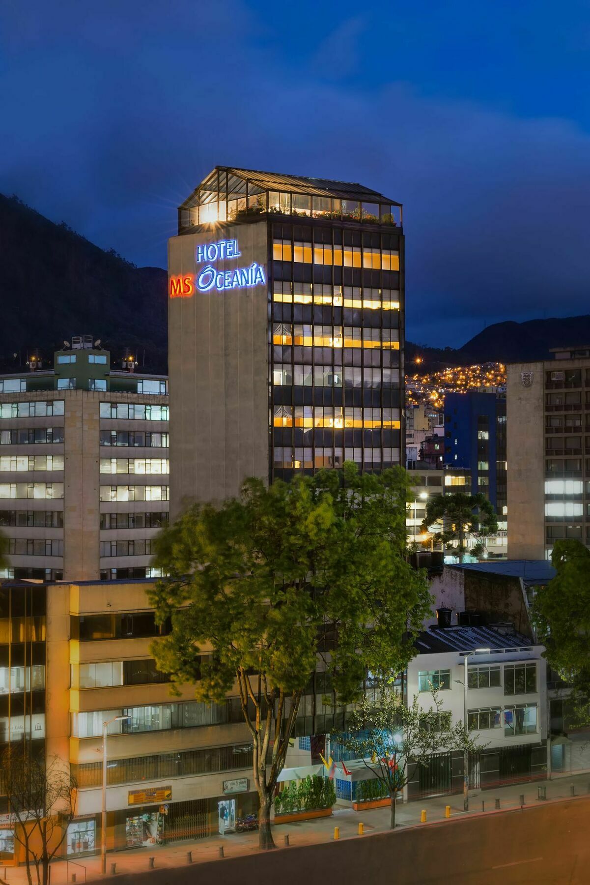Hotel Oceanía