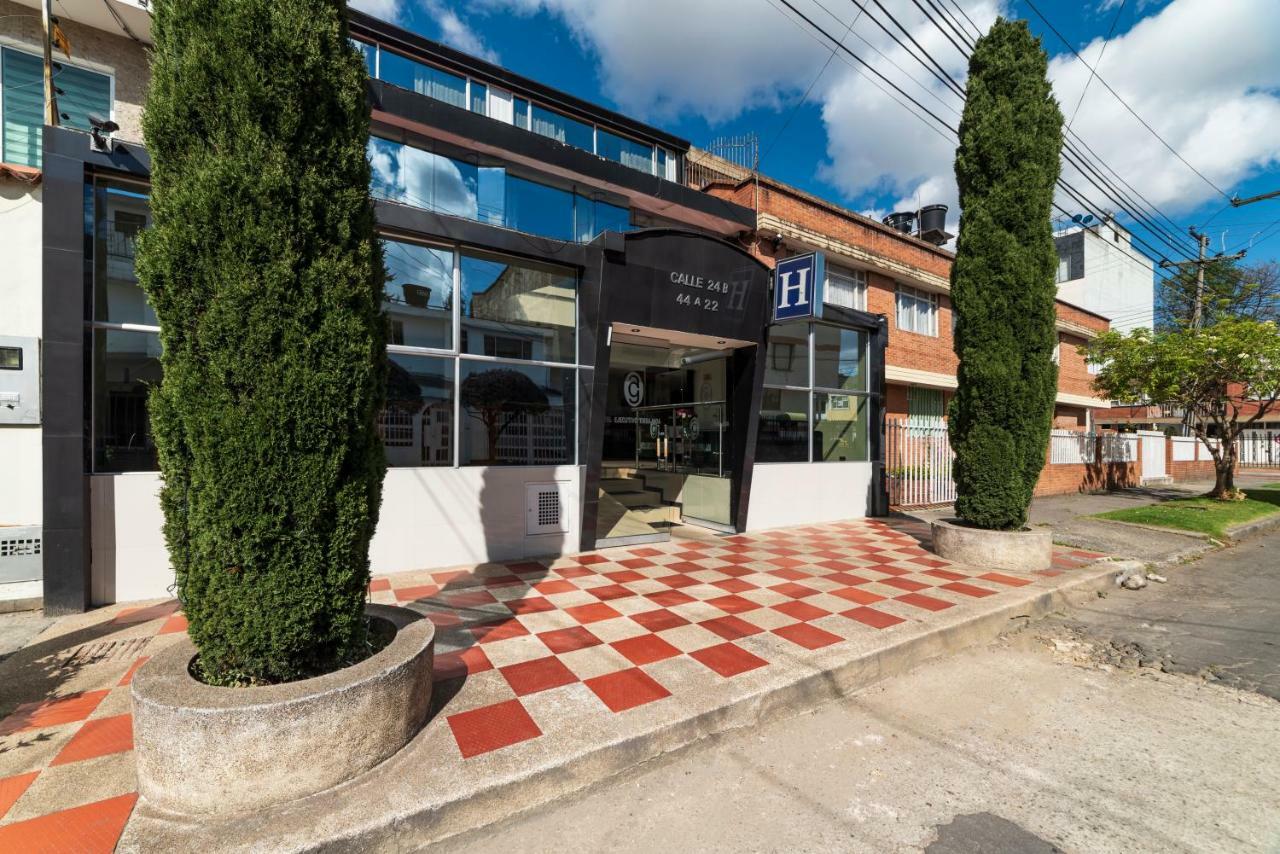 Ejecutivo Embajada Hotel 3*