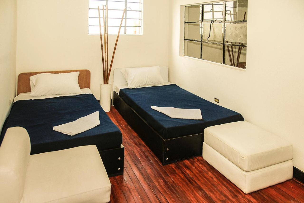 Hostal Agora Palermo *