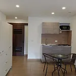 Neoliving