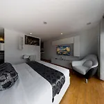 Apartasuite Edificio Monir