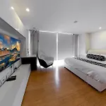 Apartasuite Edificio Monir