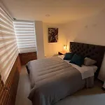 Encantador Apartamento Cerca Al Aeropuerto