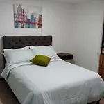 Encantador Apartamento #2 Cerca Al Aeropuerto