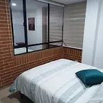 Encantador Apartamento #2 Cerca Al Aeropuerto