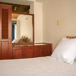 100 Wonderful House