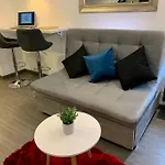 Apartaestudio Super Ubicado
