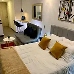 Apartaestudio Super Ubicado