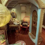 Atelier For Artists