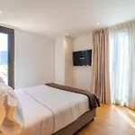 Stylish 2 Masters With Patio And View