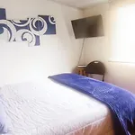 habitación privada con parqueadero
