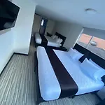 Hotel Ambar King