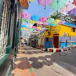 Laurel Candelaria Suites