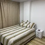Apartamento Central En Zona Comercial
