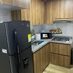 Apartamento Central En Zona Comercial