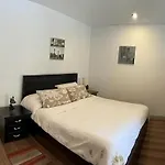 Nice Apartment Independent In Front Business Center