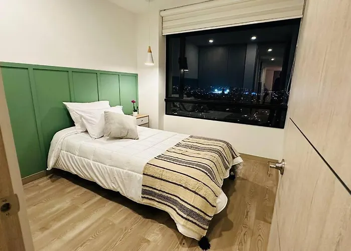 Brand New Apt, Perfect City View