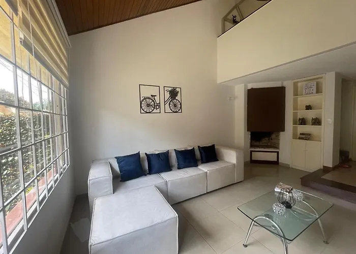 Amplia Casa En Cedritos Bogota