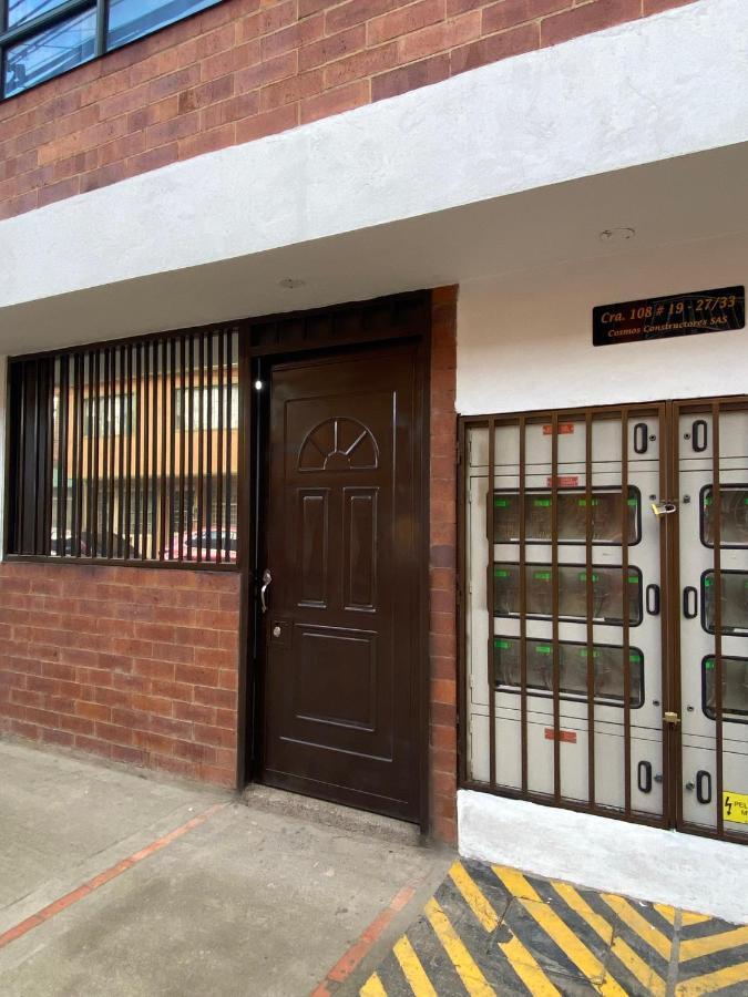 Apartaestudio pequeño privado cerca al aeropuerto Apartamento *
