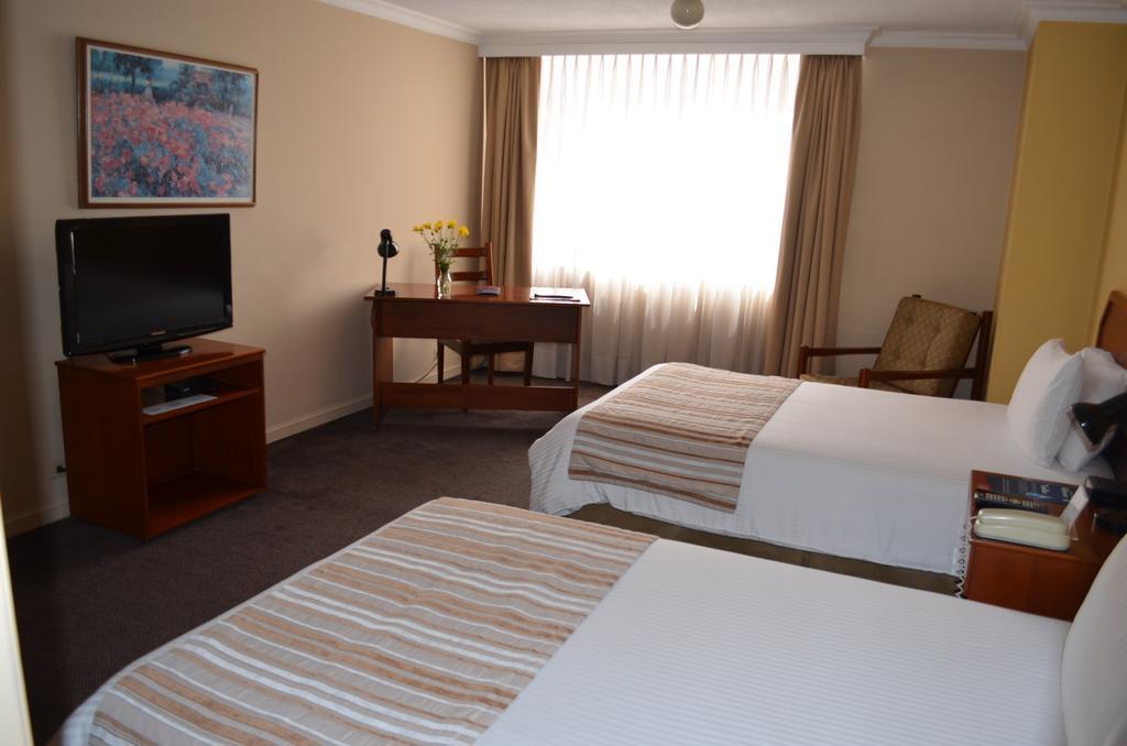 Chico Imperial Aparta Hotel 4*