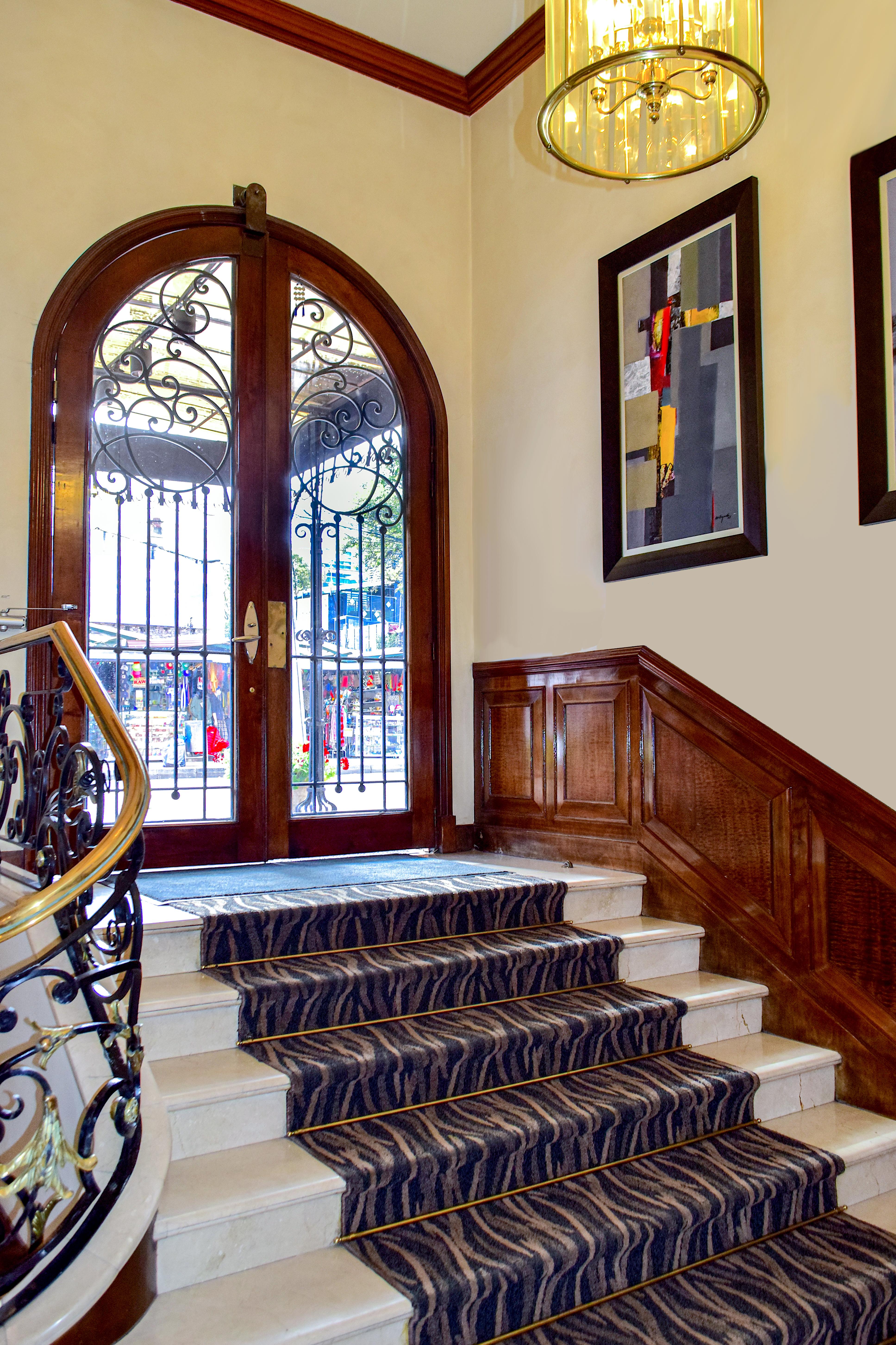 Saint Simon Hotel 3*