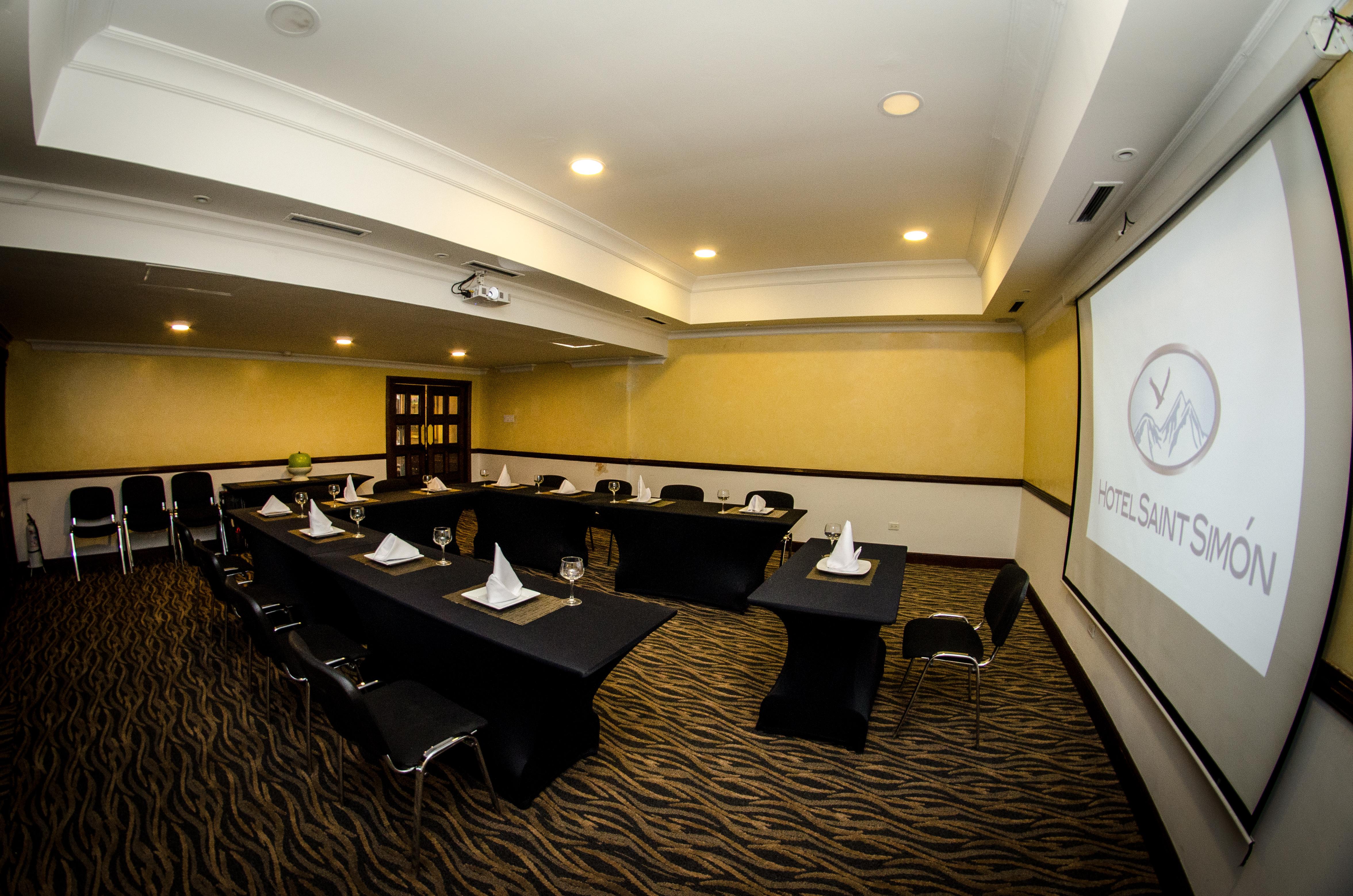 Saint Simon Hotel 3*