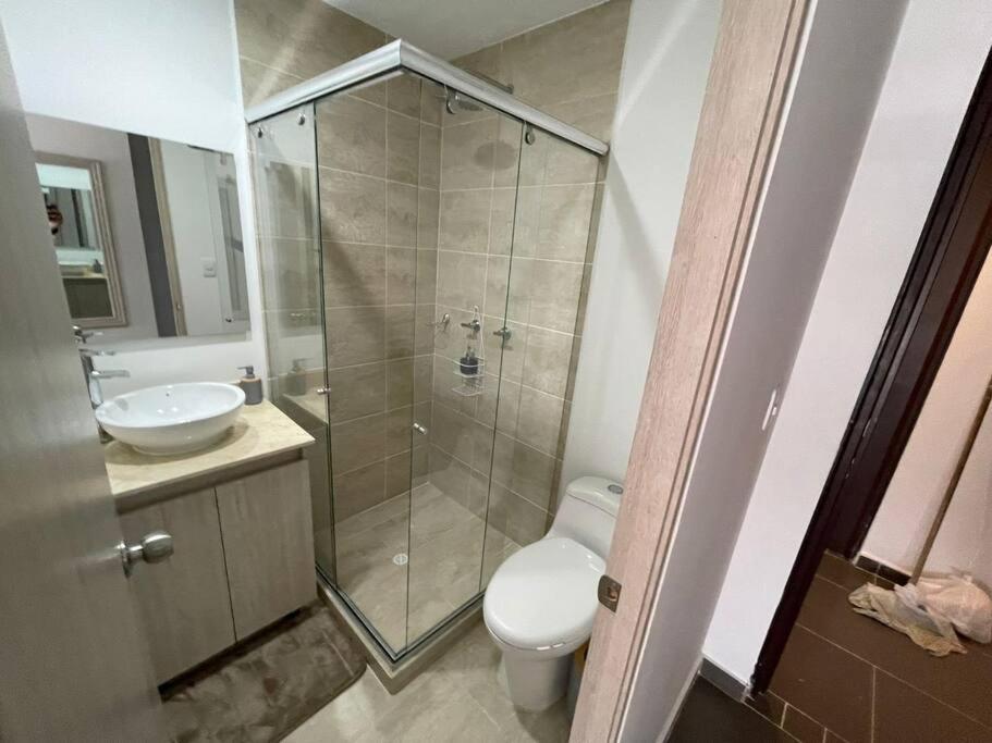 Apartamento Independiente Ubicado En Santa Barbara 203 *