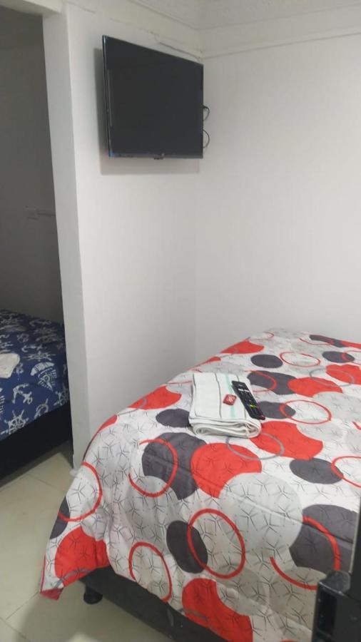 Apartamento Cerca A Embajada Americana Corferias Centro Club Militar 201 *