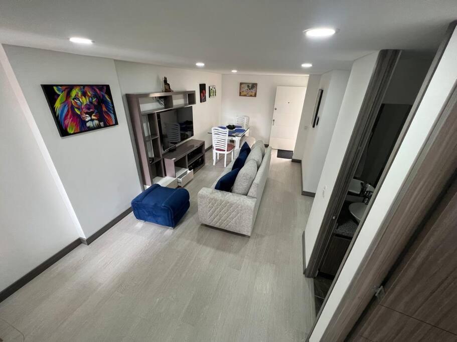 Apartamento Edificio Con Ascensor 605 *