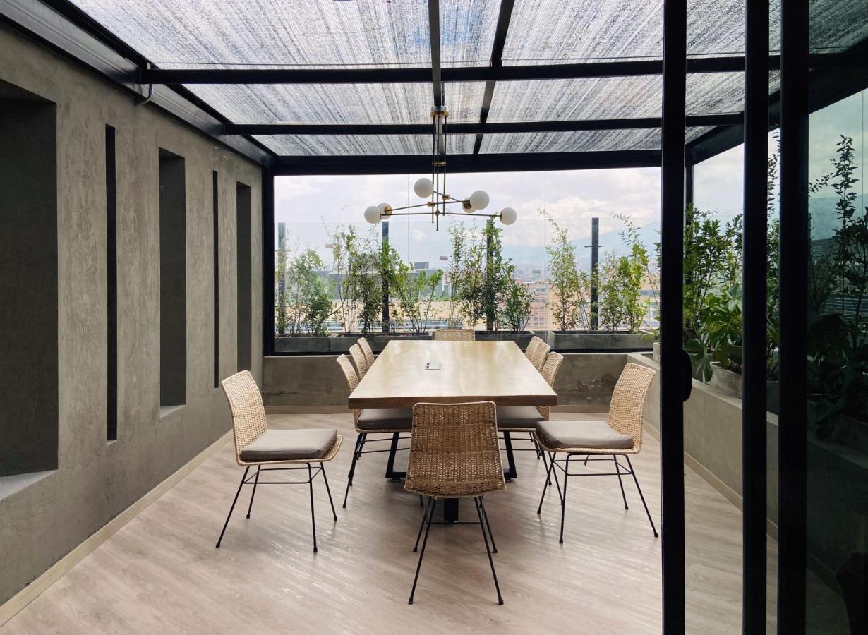 Monochrome Loft In San Patricio Bogotá