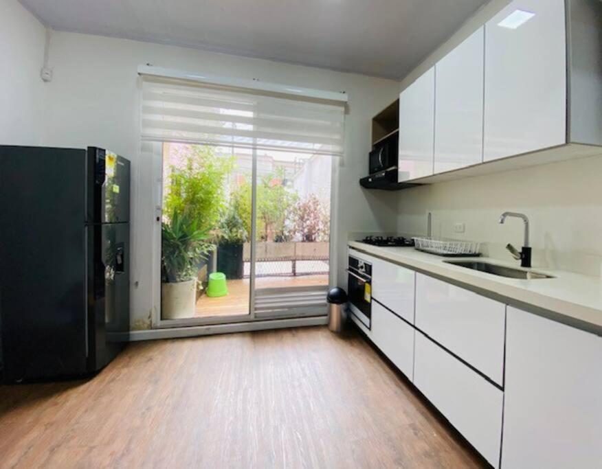 New Flat - Best Neighborhood Near City Center Apto 3 Casa Fuego Apartamento *