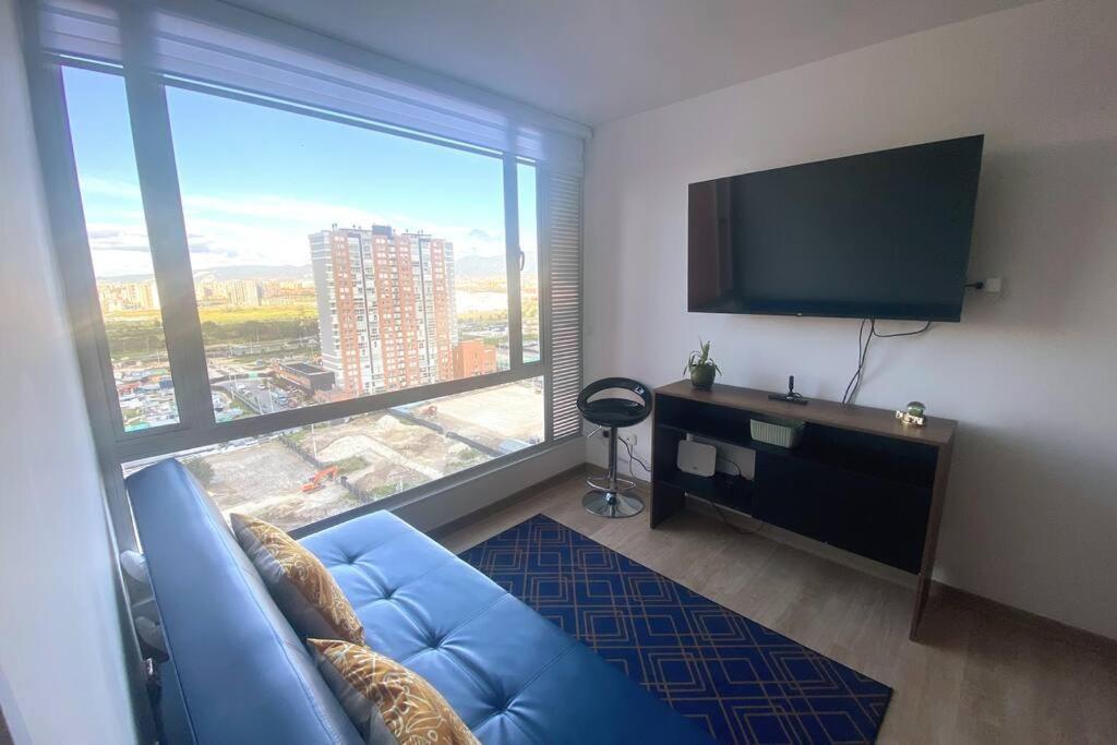 Perfecto Trabajo Remoto - Nuevo , Wifi, Lava-seca, Parking, Cerca Aeropuerto Y Embajada, Hermosa Vista *