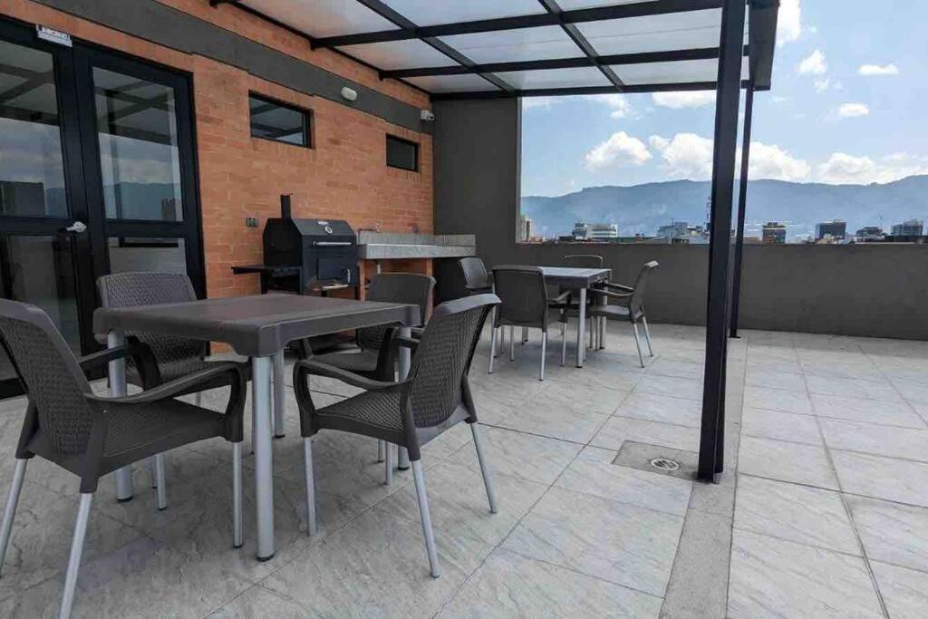 Hermoso Loft En Unicentro, Batan, Clinica Reina Sofia! *