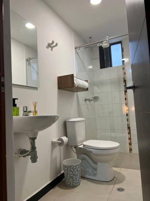 Apartamento Encantador Cerca Al Aeropuerto *