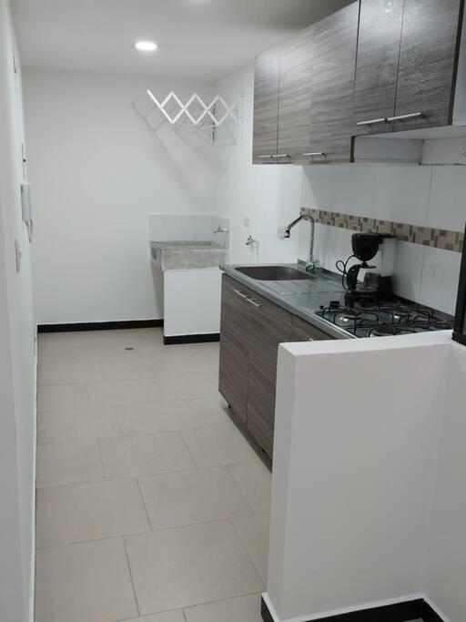 Apartamento Encantador #2 Cerca Al Aeropuerto Bogotá