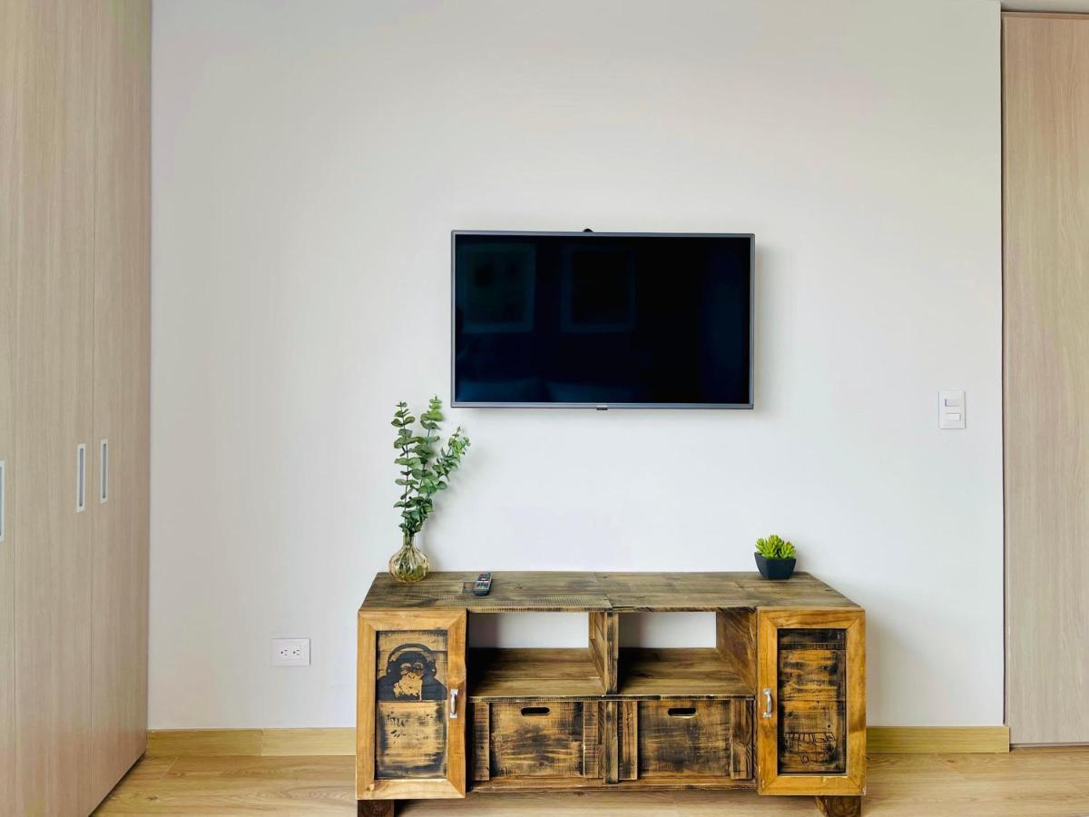 Modern 1br In San Patricio Bogotá