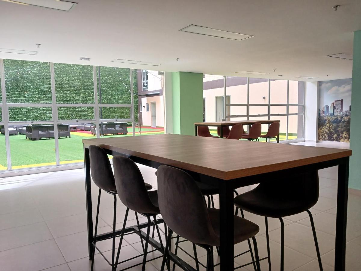 Comoda 1619 Apartamento *