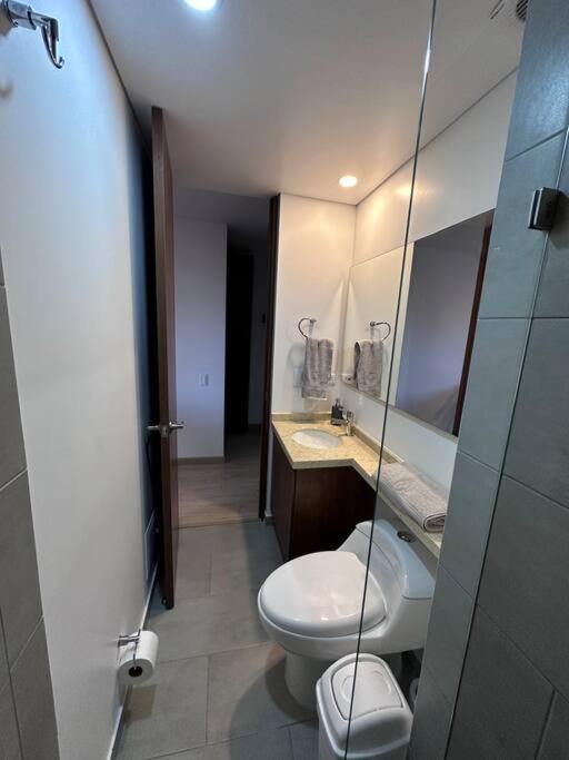 Apartamento Moderno En El Centro Con Vista A La Ciudad *