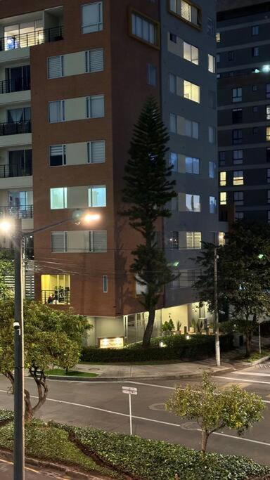 Apartamento Independent In Front Business Center Bogotá